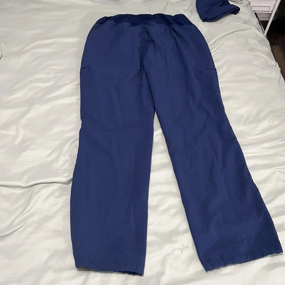 Used - Picture 2 of 5